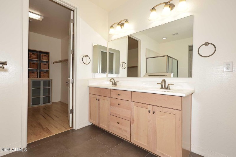 Primary Bedroom-Bath2