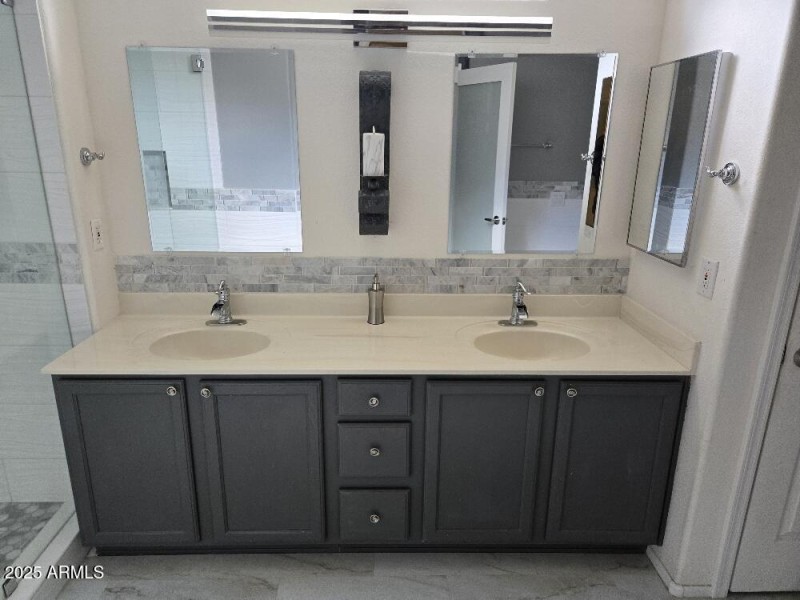 20250908_125810_resized