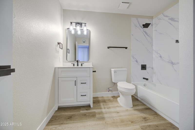 Bathroom 2-pic 1