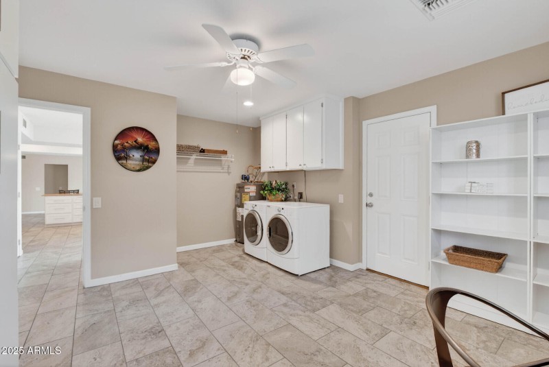 Bonus Room towards Kitchen
