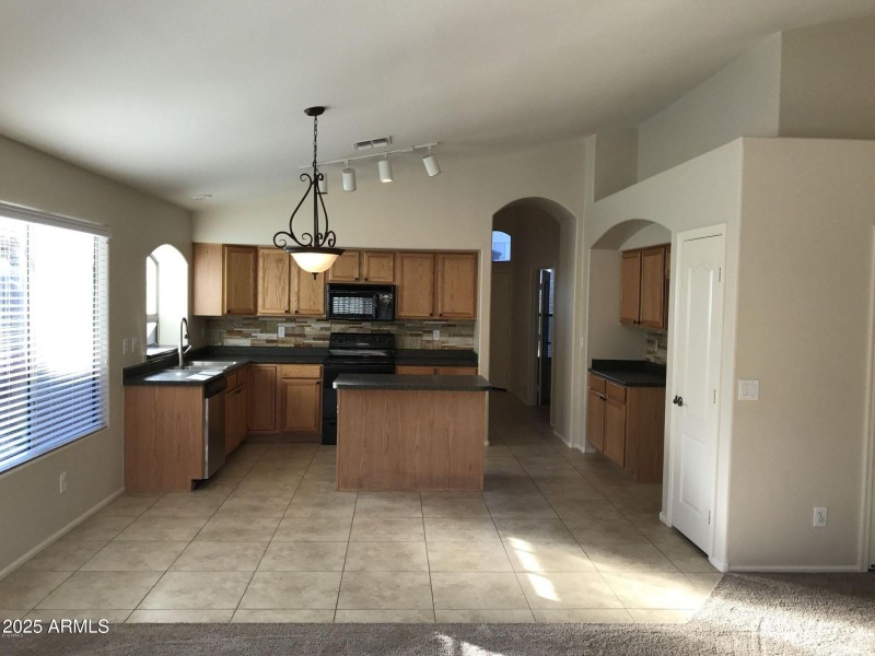 20161230054142111991000000-o