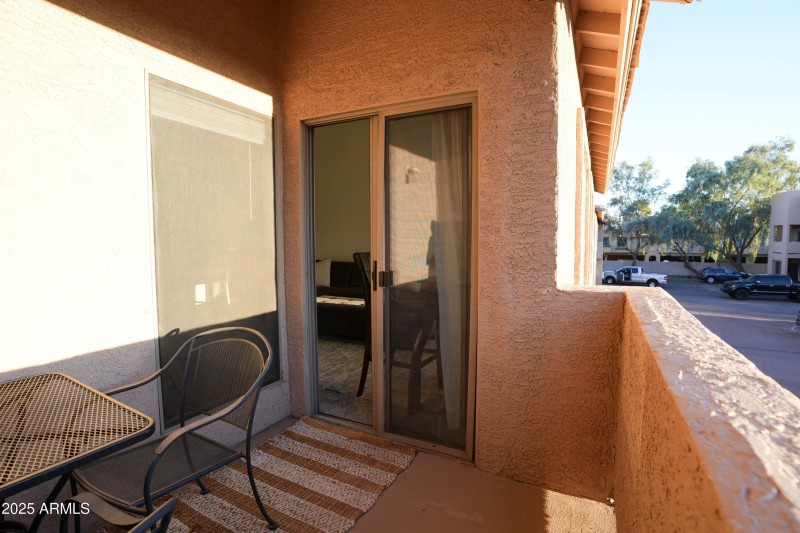 BALCONY 2