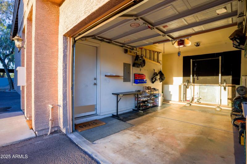 GARAGE 2