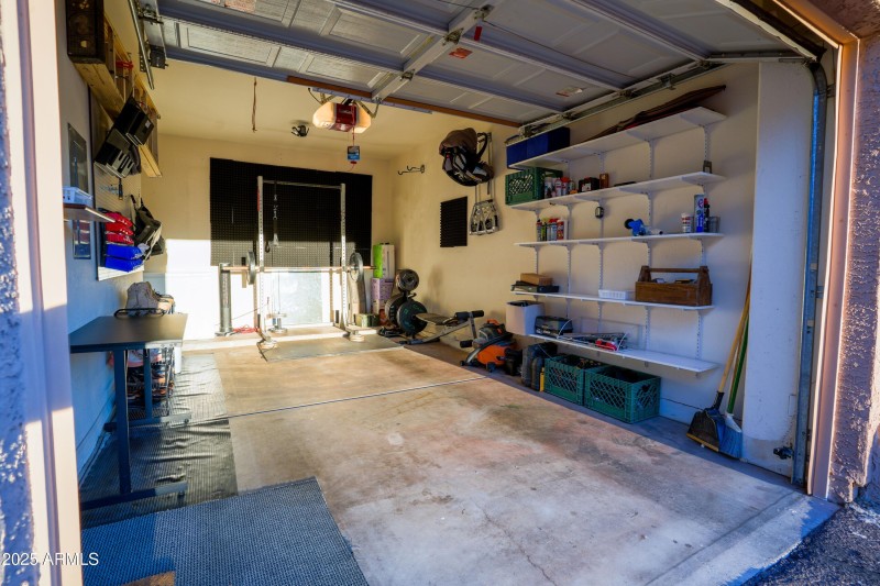 GARAGE