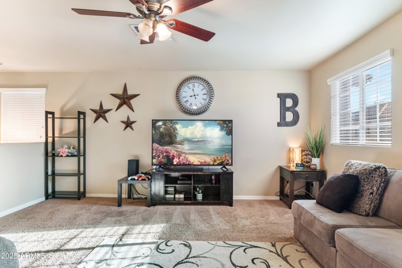 23_878 s huish dr-23