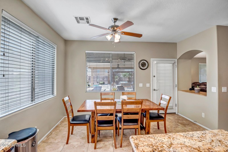 Breakfast area