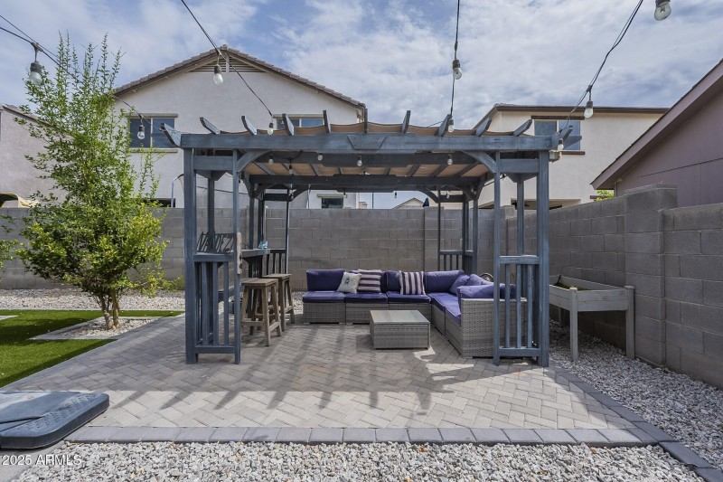 044_Backyard Gazebo