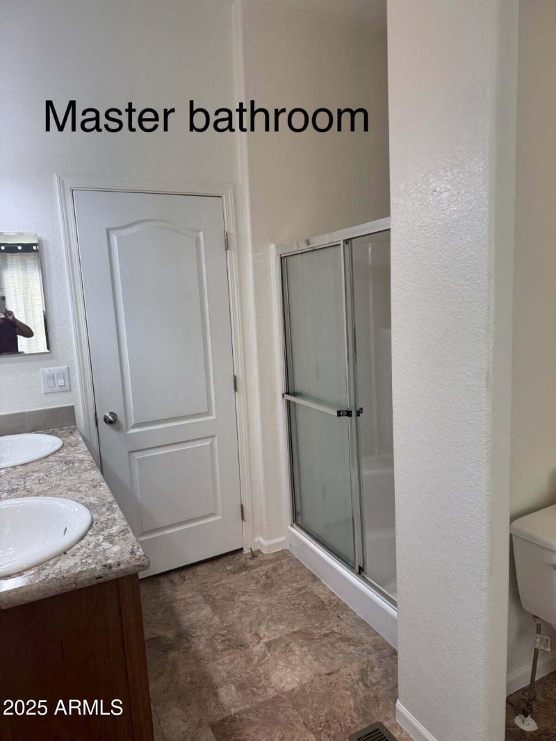Ranch house master bathroom 2