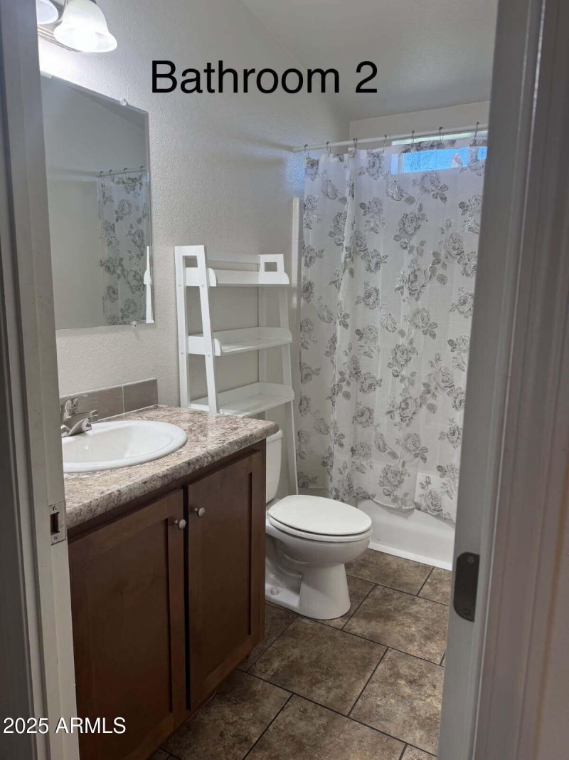 Ranch house Bathroom 2