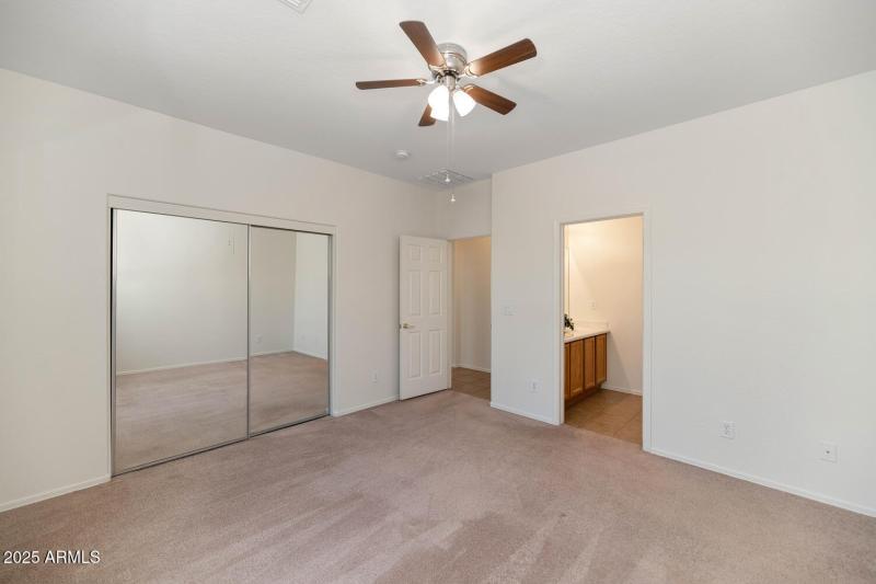 39820 N Mill Creek Ct-large-011-028-3982