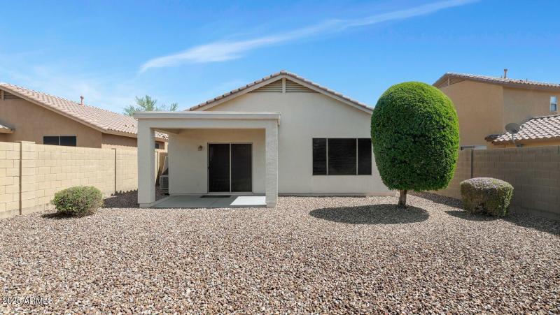 39820 N Mill Creek Ct-large-020-010-3982