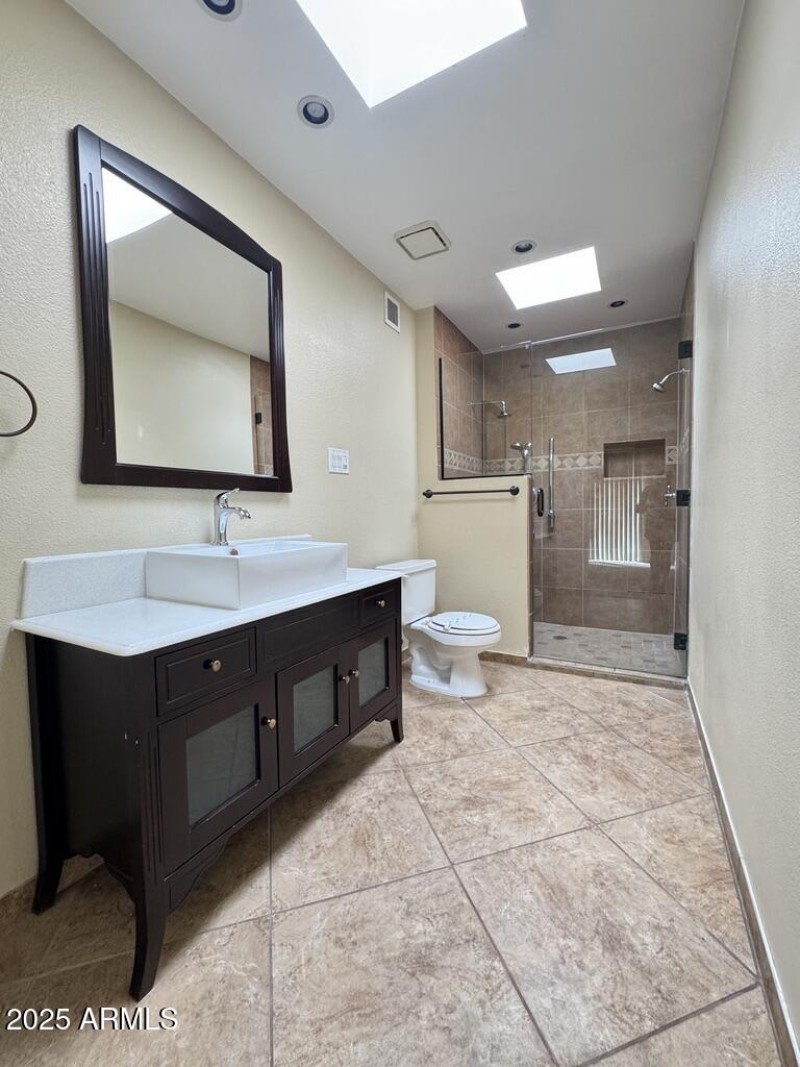 1C48EBB5-7DA8-4E9D-B72A-10406127AF1D_1_1