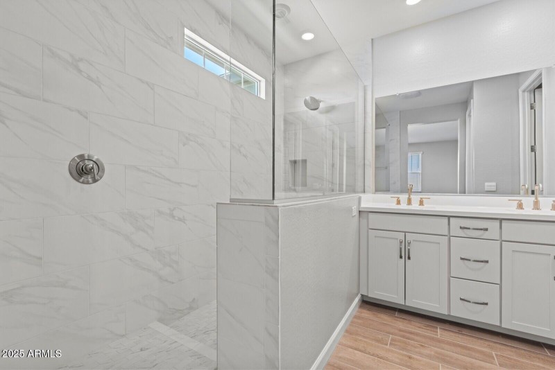 20250523045437661775000000-o