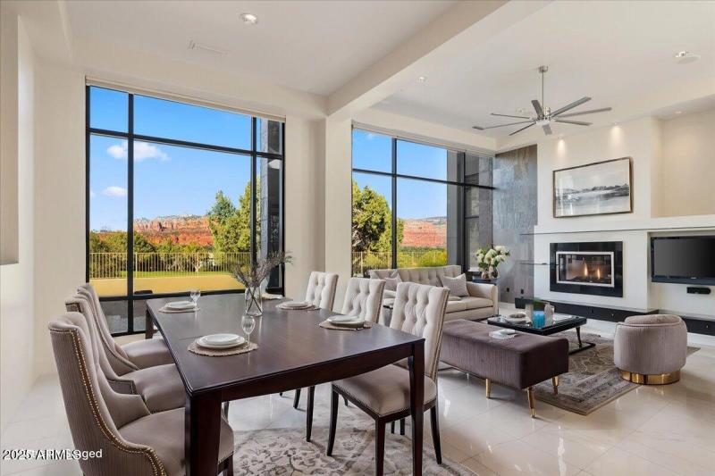 Dining / Living room Virtually Staged
