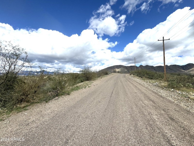 East Side Road way