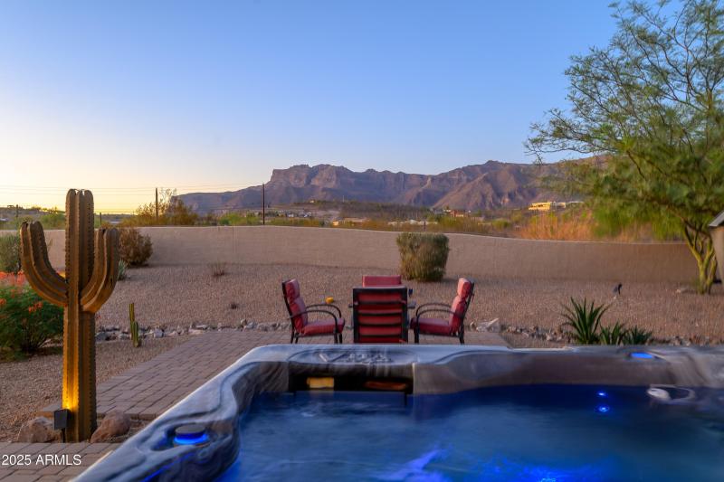 Backyard Mountain View_Sunset