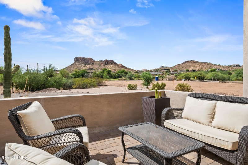 Front Courtyard Mountain View