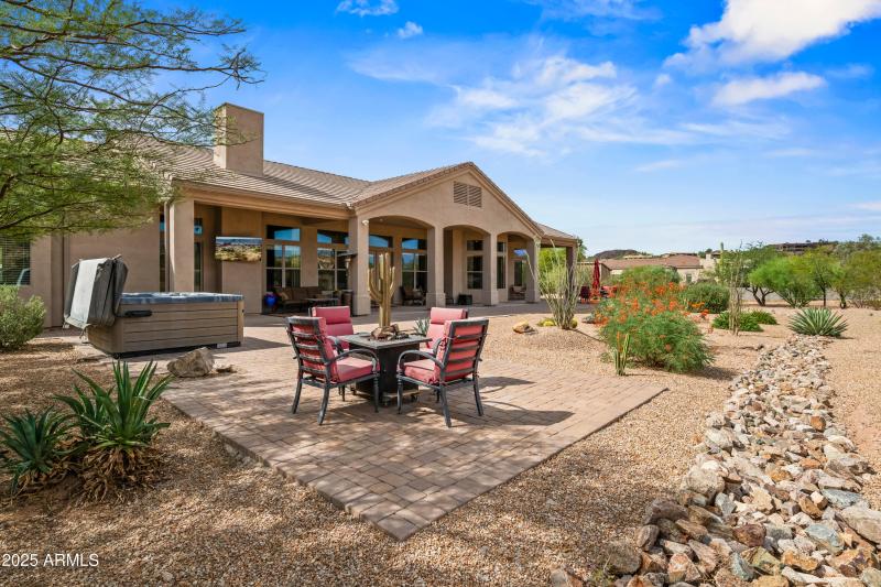 Backyard Pavers_Sitting Area
