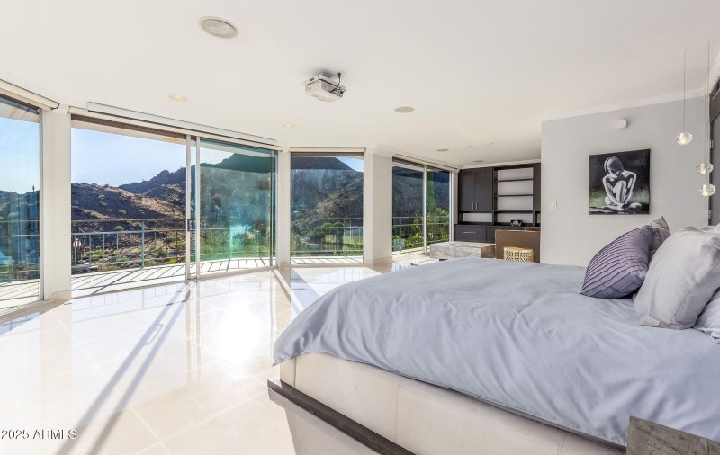 MASTER BEDROOM W/VIEWS