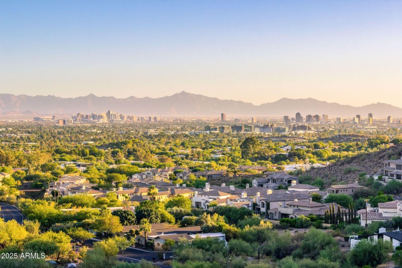 SEE THE WHOLE VALLEY FROM EVERY ROOM