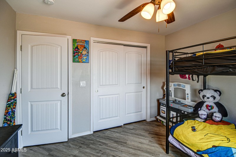 Bedroom 2-pic 2