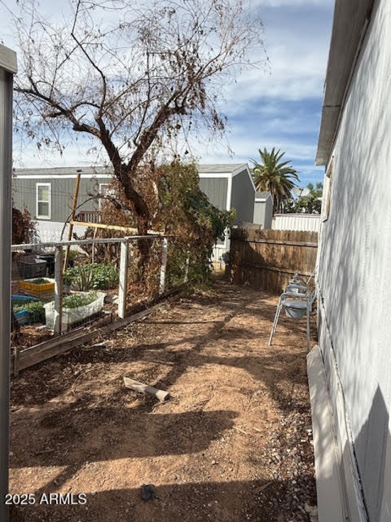 yard 405