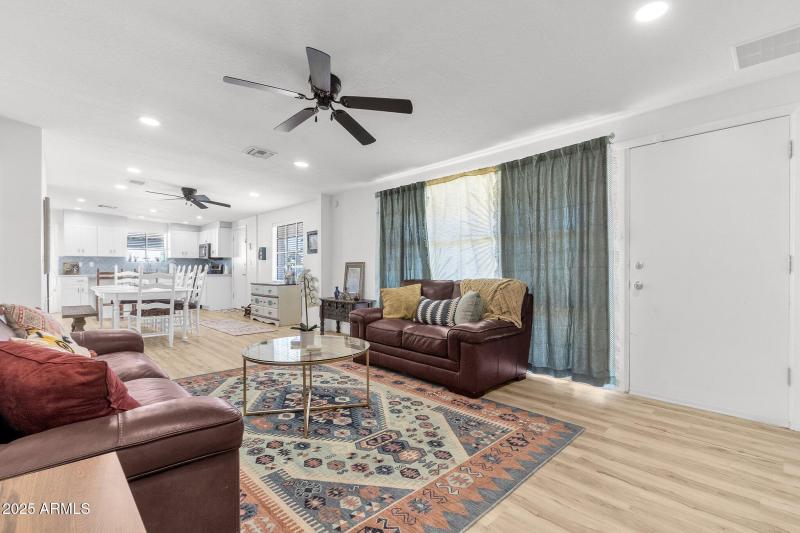 19-web-or-mls-4712-n-27th-ave