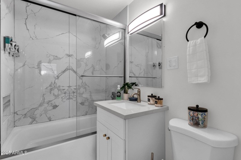 20-web-or-mls-4712-n-27th-ave