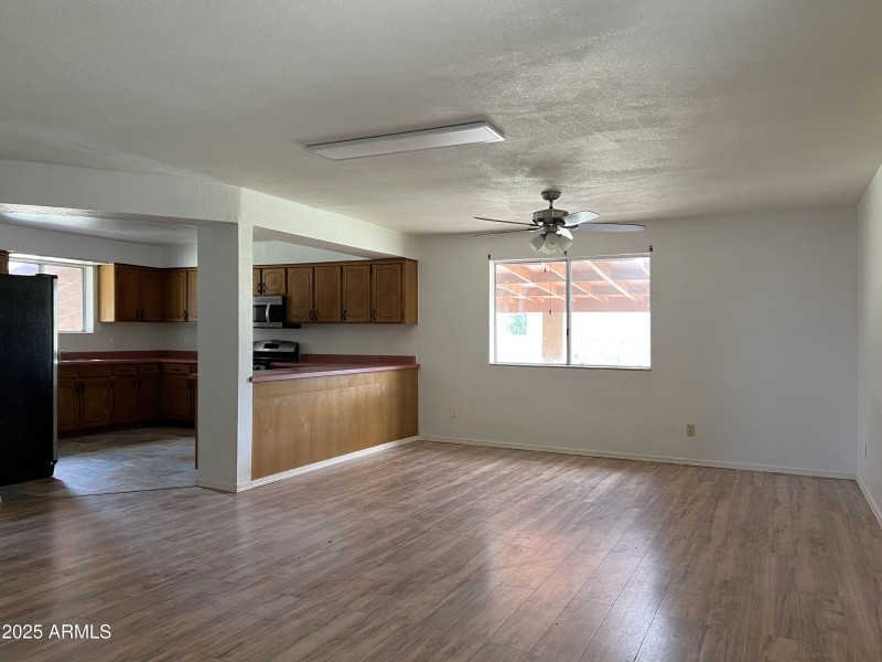 2 Interior 1