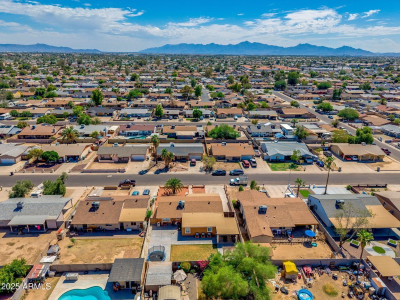 8032 W CLAYTON DR, Phoenix, AZ 85033