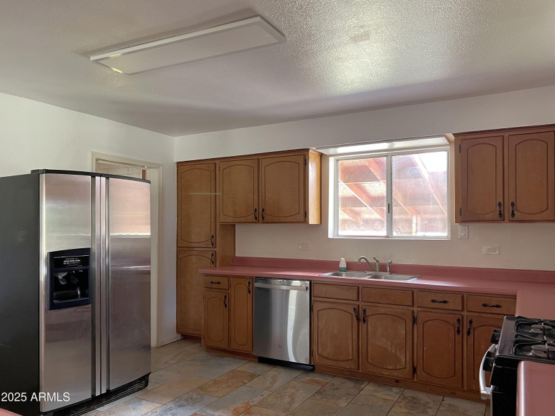 2 Interior 7