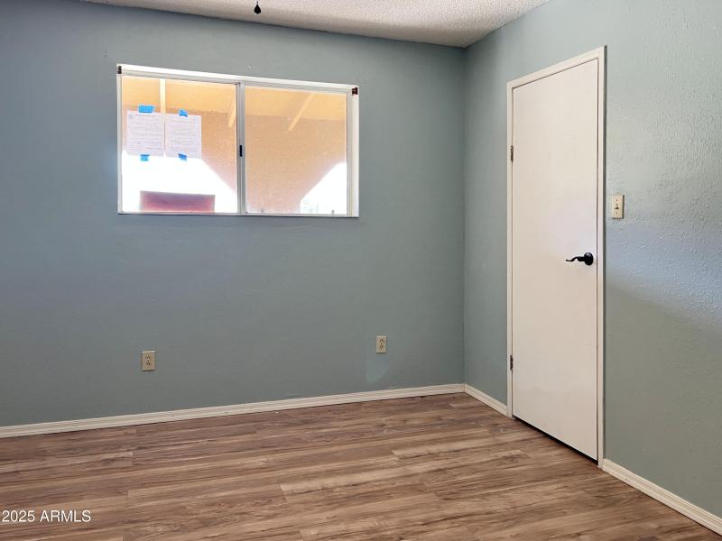 2 Interior 14
