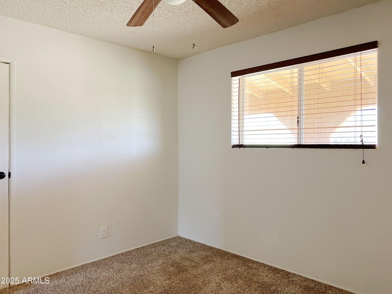 2 Interior 23