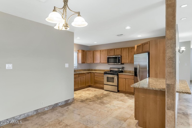 3822 E Monterosa St-large-006-016-TOD794