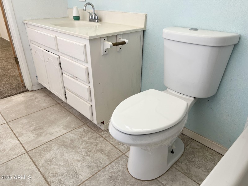 2 Interior 31