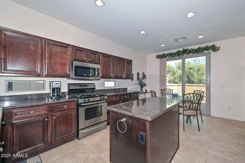 Kitchen-Breakfast Room