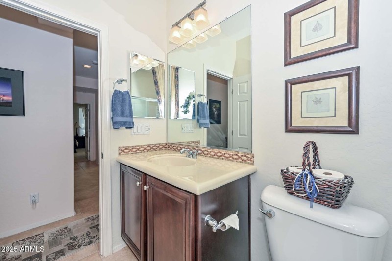 Hall Bath2