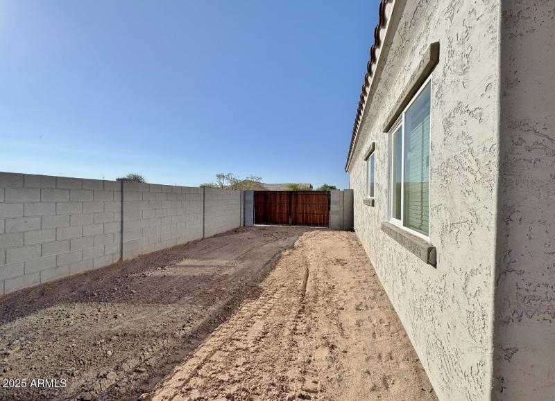 RV gate & parking