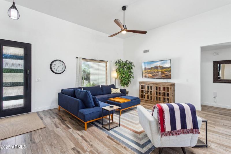 5-web-or-mls-30506-n-60th-st