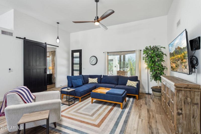 6-web-or-mls-30506-n-60th-st