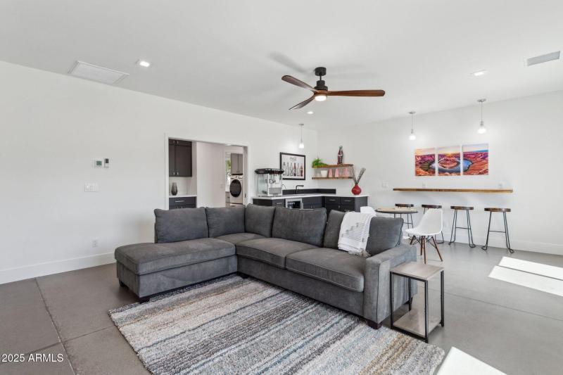 43-web-or-mls-30506-n-60th-st