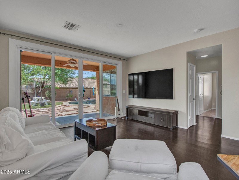 Living Room 4