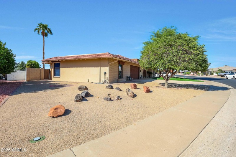 Large Side Yard
