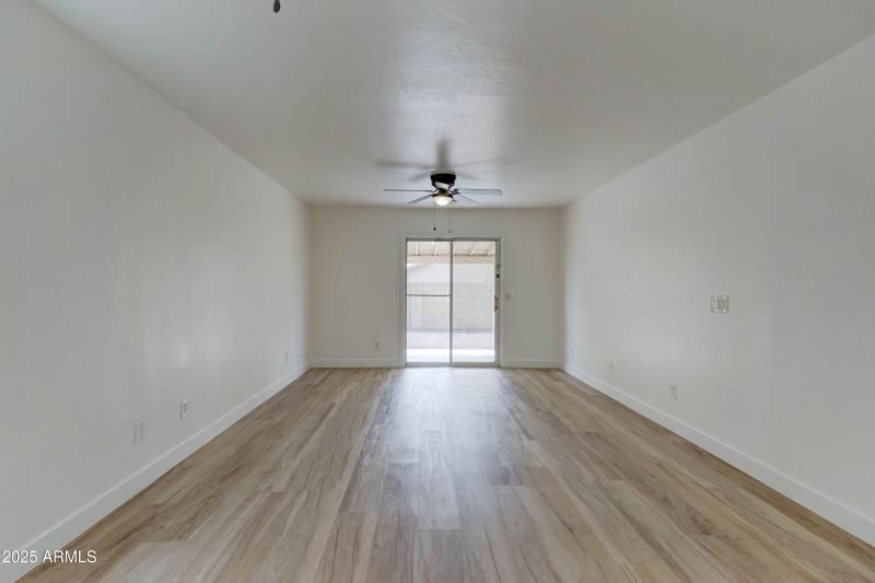 9514 w garfield st-8