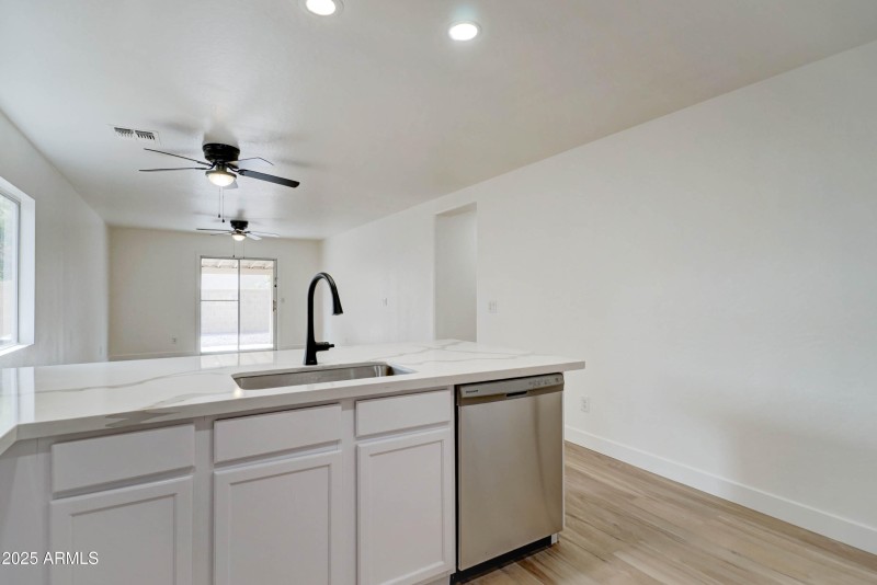 9514 w garfield st-12