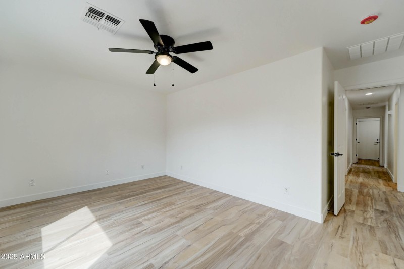 9514 w garfield st-15