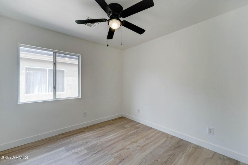 9514 w garfield st-21
