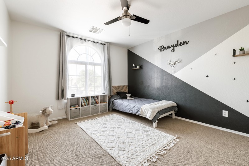 Upstairs_Guest_Bedroom_1_Photo_1