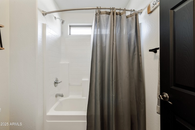 Upstairs_Guest_Bathroom_Photo_2