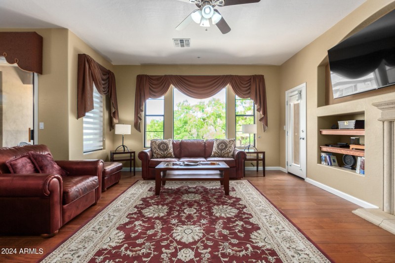 Tons of Natural Light